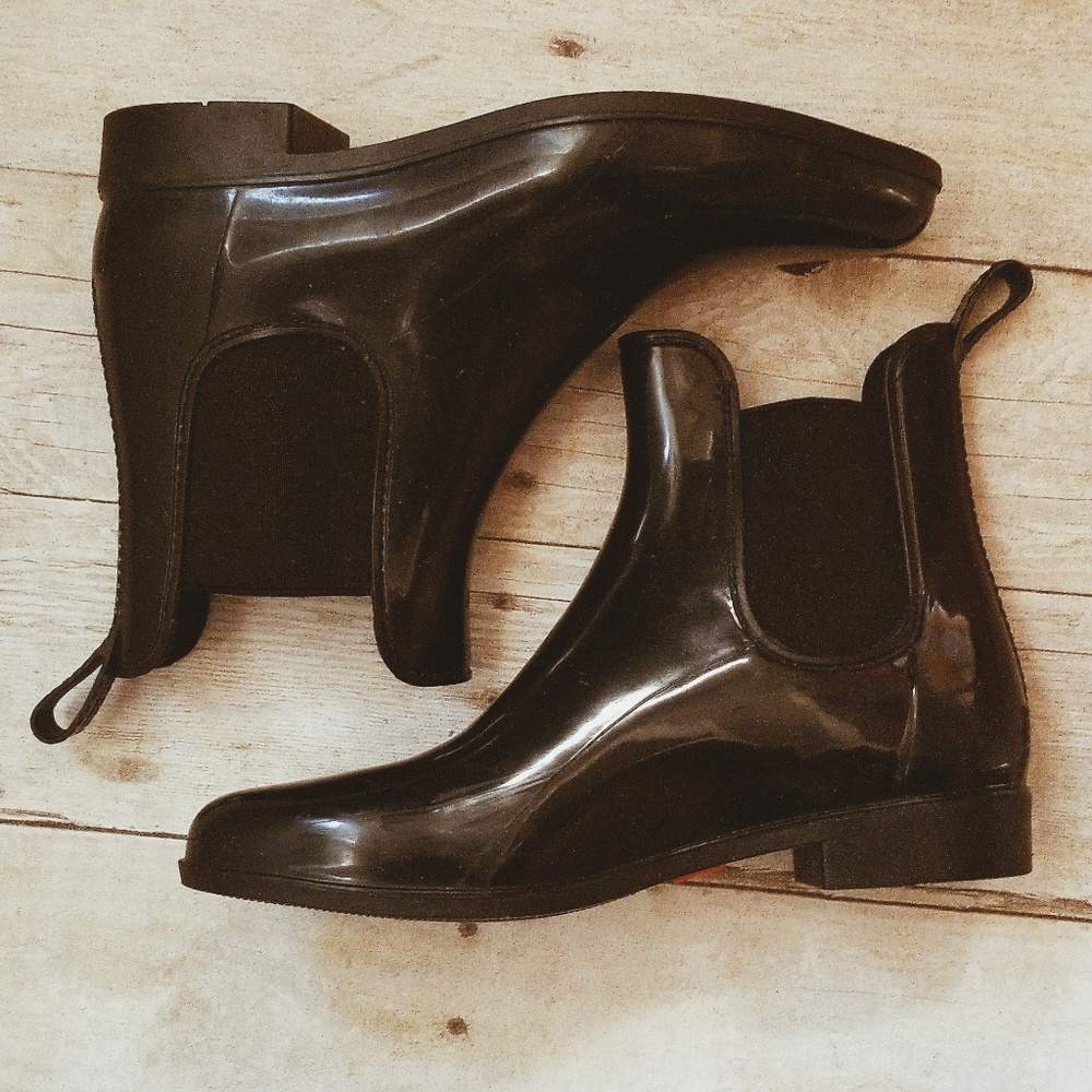 Ankle rain boots